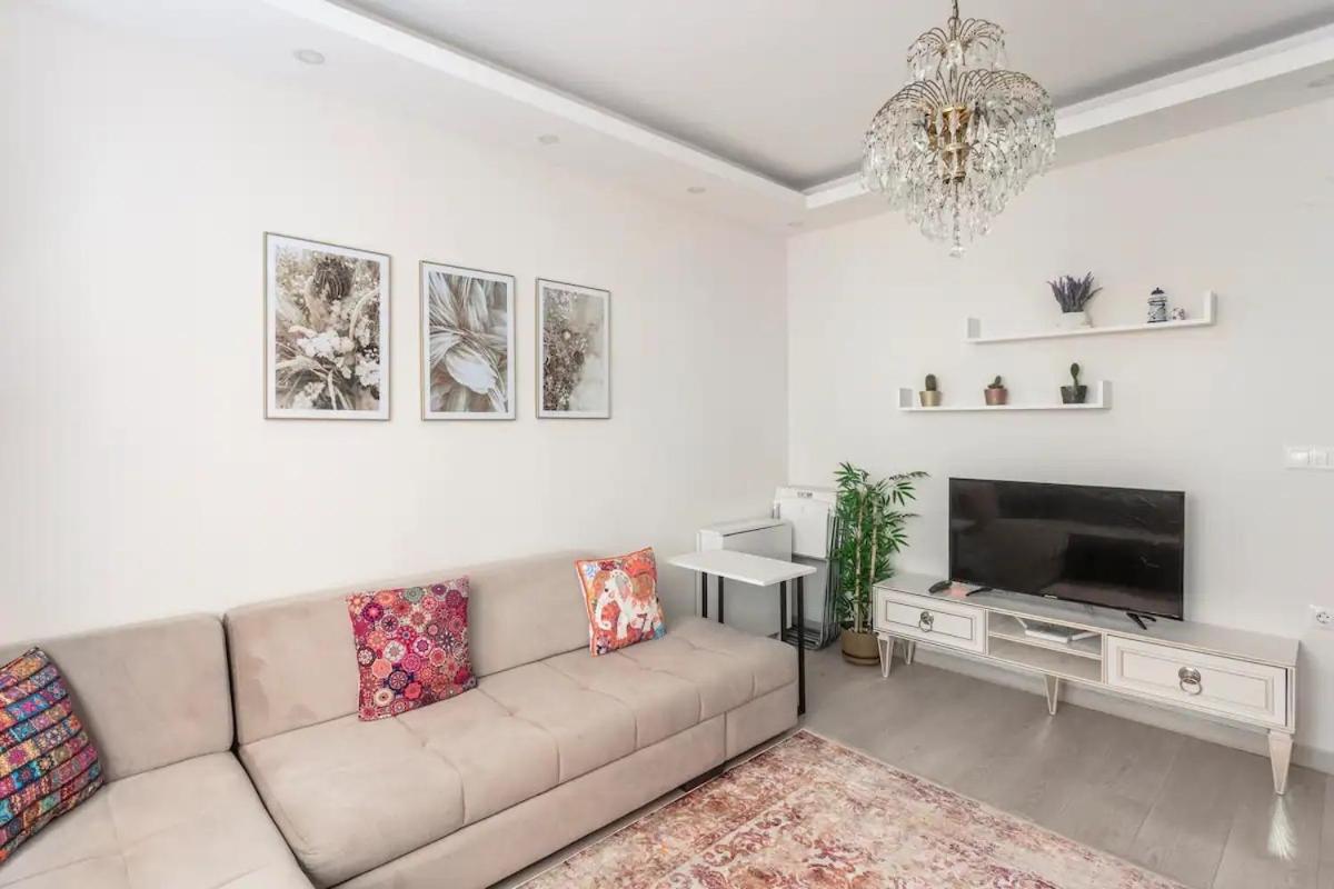 Istanbul'Un Merkezinde Cevahir Avm Karsisi 1+1 Yeni Ev ภายนอก รูปภาพ